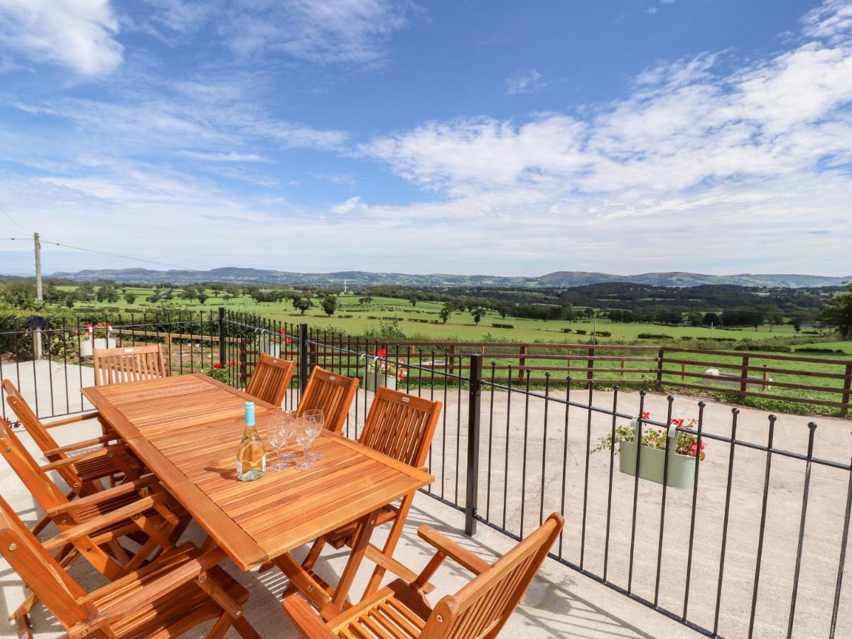 Delfryn Villa Denbigh Exterior photo